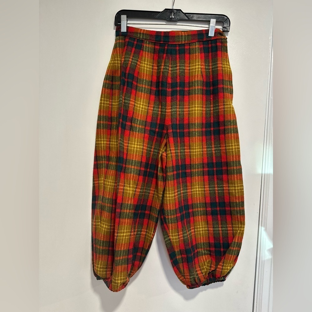 Vintage 1950s Abby Michael Ltd Red Yellow Green Tartan plaid‎ wool golf pants.